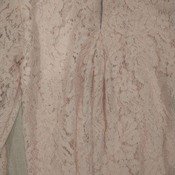 Pretty  peach all lace‎ top - Picture 5 of 7
